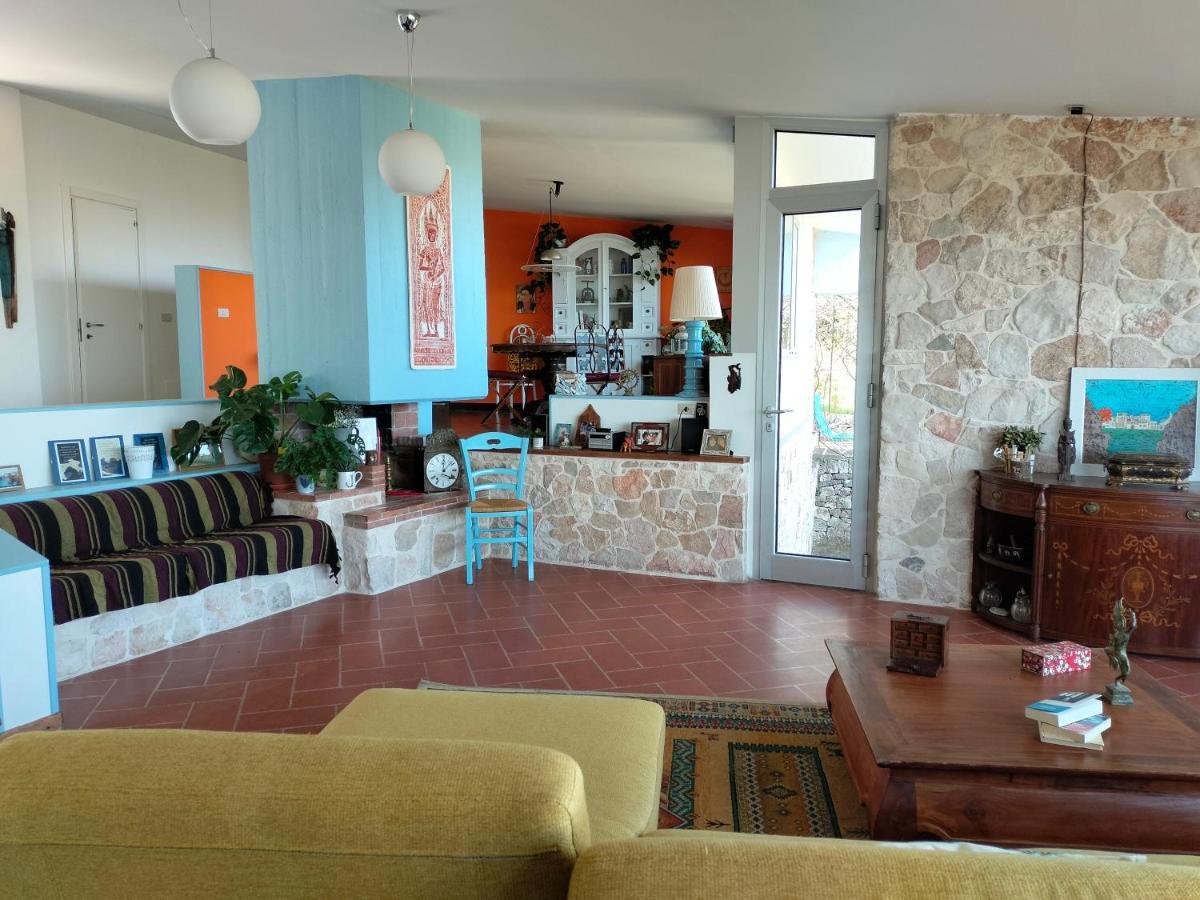 Le Finestre Sul Mare Bed & Breakfast Конверсано Екстериор снимка