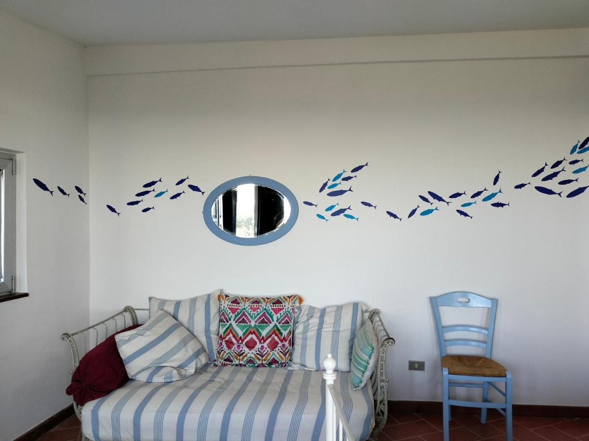 Le Finestre Sul Mare Bed & Breakfast Конверсано Екстериор снимка