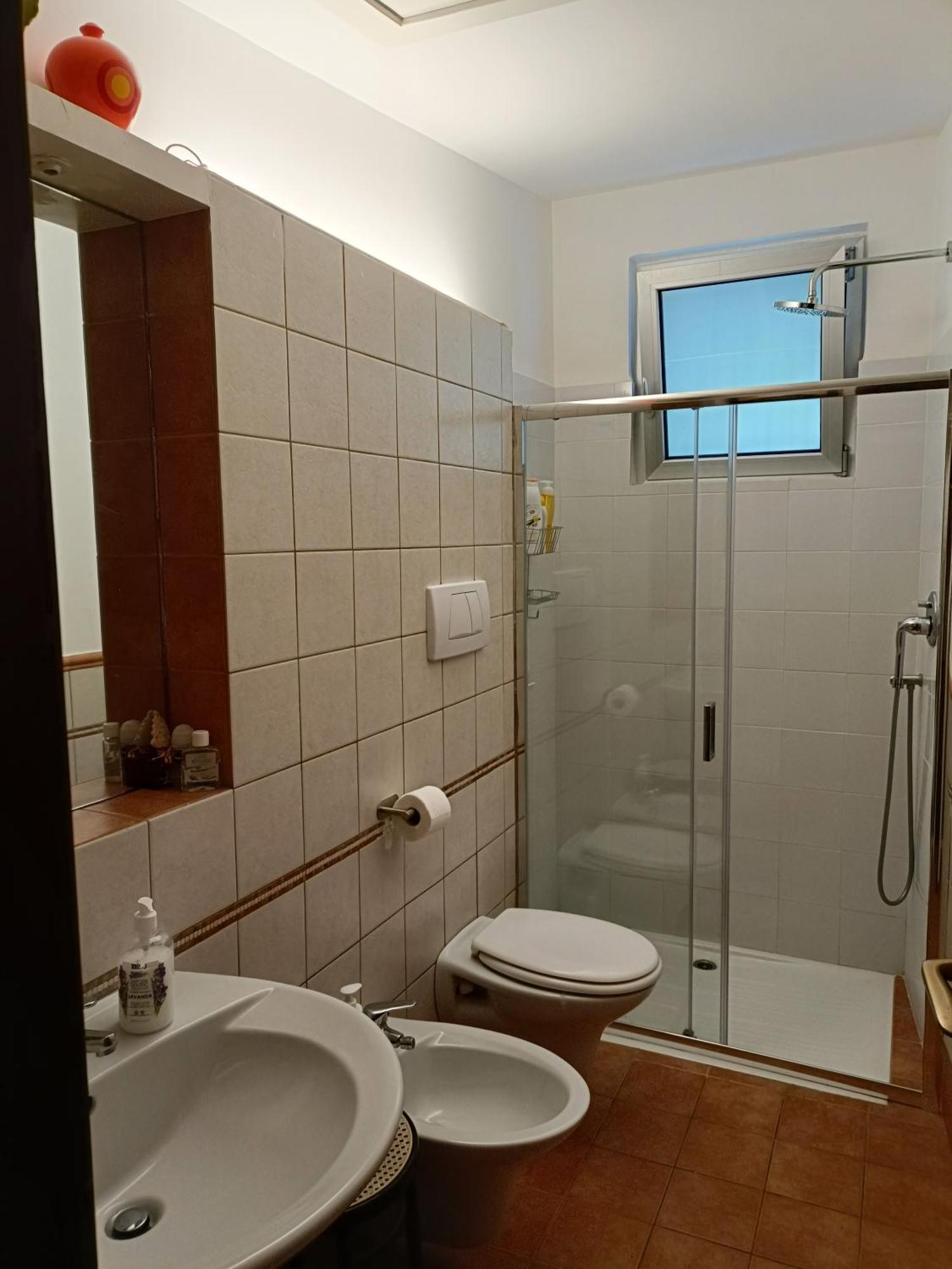 Le Finestre Sul Mare Bed & Breakfast Конверсано Стая снимка